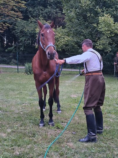 Przejazd kawalerzystów przez Wojsławice